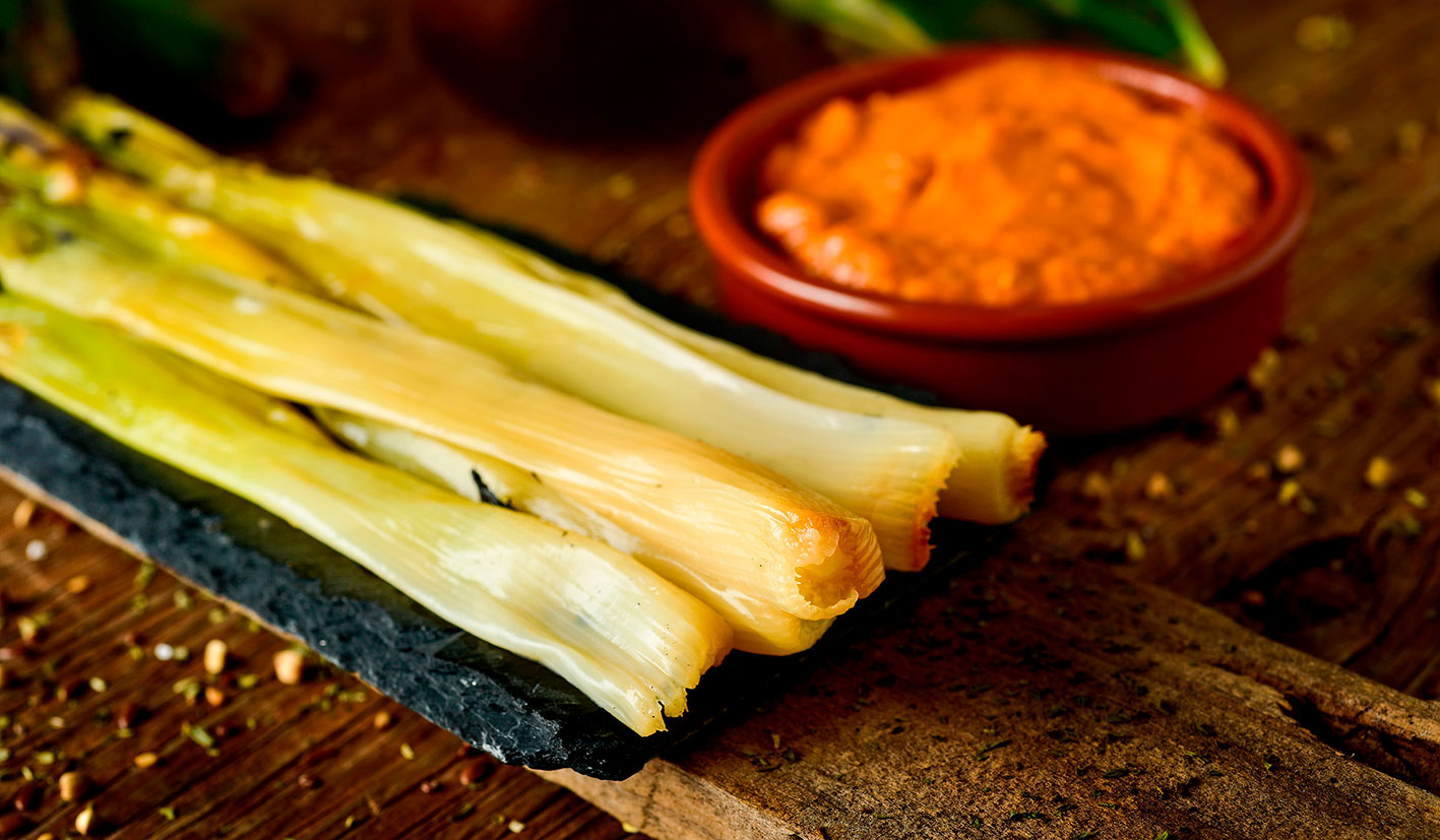 Calcots_Qui-som_AdobeStock